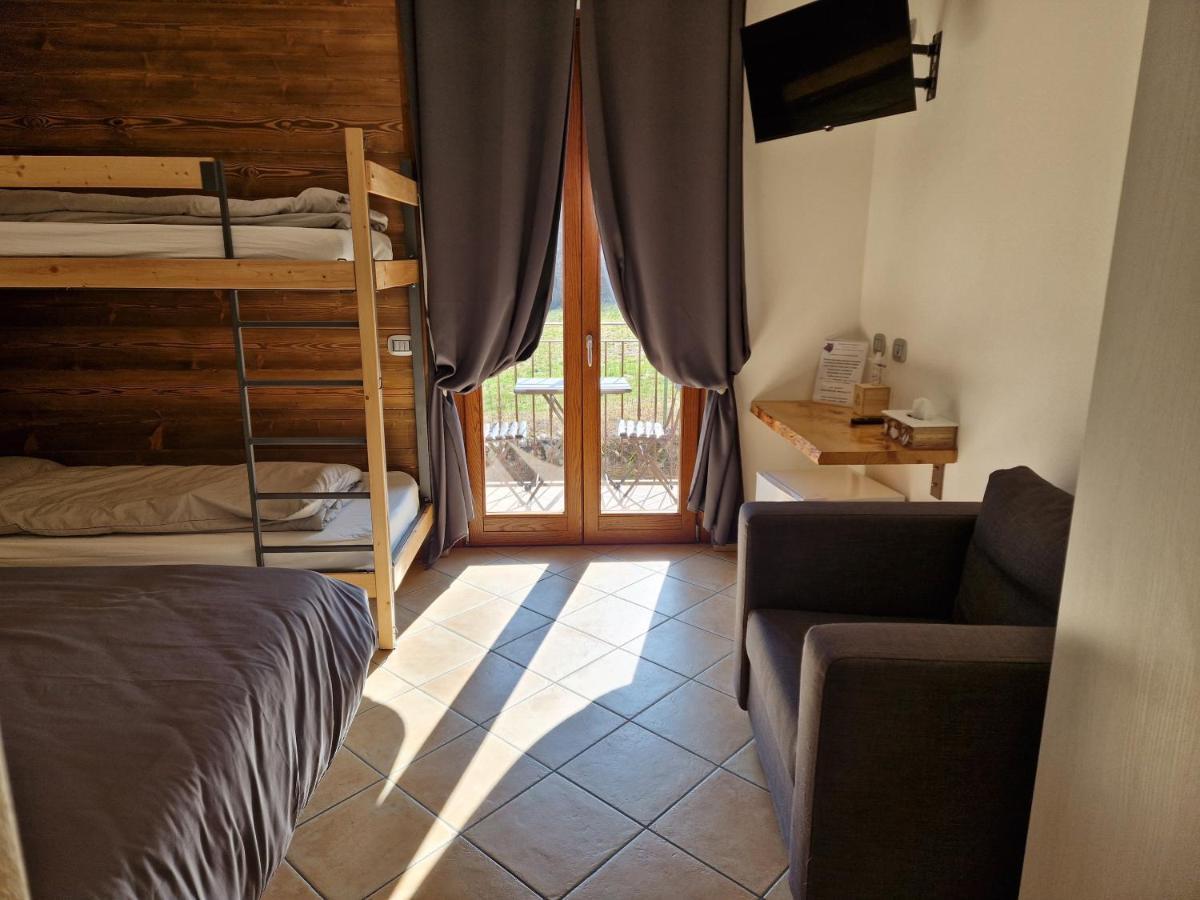Azienda Agricola Agriturismo I Sei Petali Capo di Ponte Extérieur photo